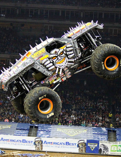 Monster Jam: breathtaking stunts 1